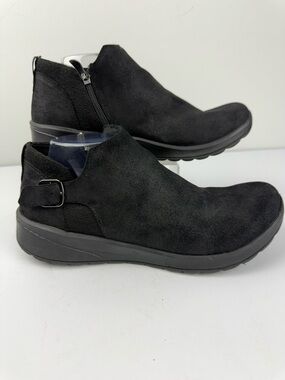 BZees Womens 8 Get Going Ankle Boot Black Microsuede Stretch Side Zip